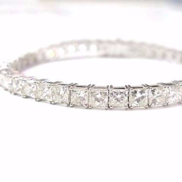 tennis bracelet princess cut diamonds